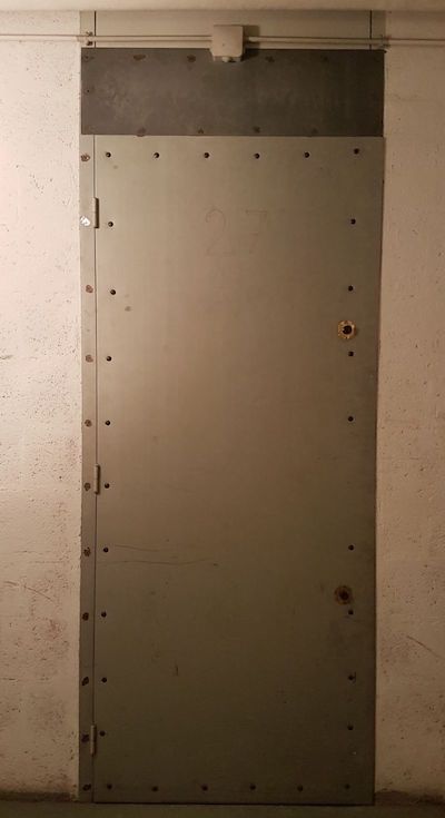 porte standard vue de l'extérieur